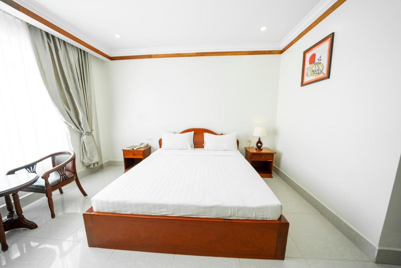 Pursat Riverside Hotel & Spa Екстер'єр фото