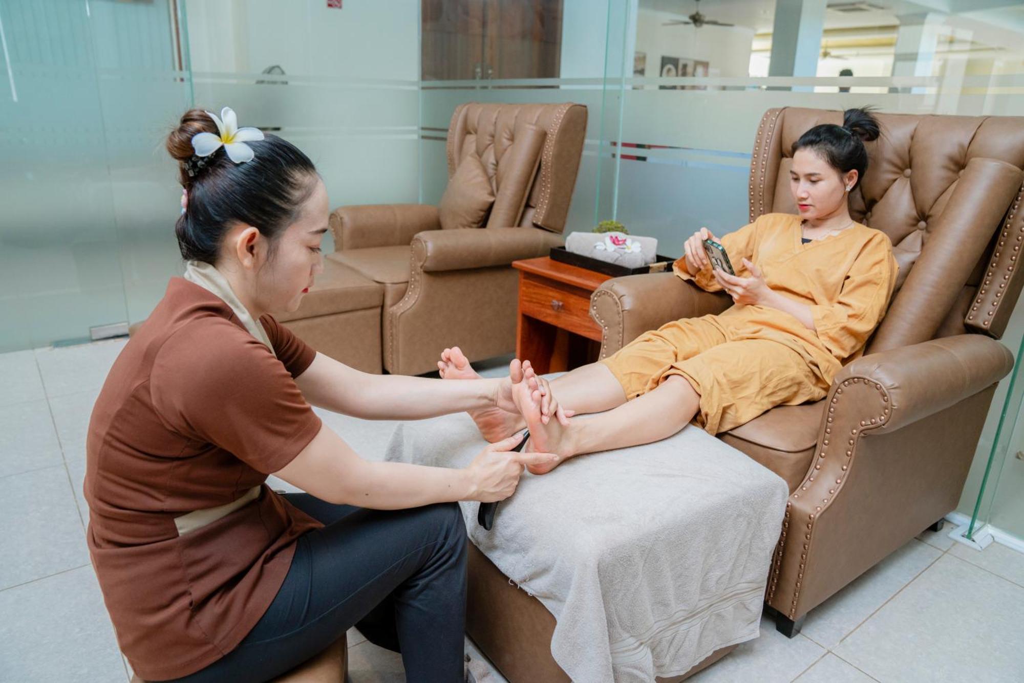 Pursat Riverside Hotel & Spa Екстер'єр фото