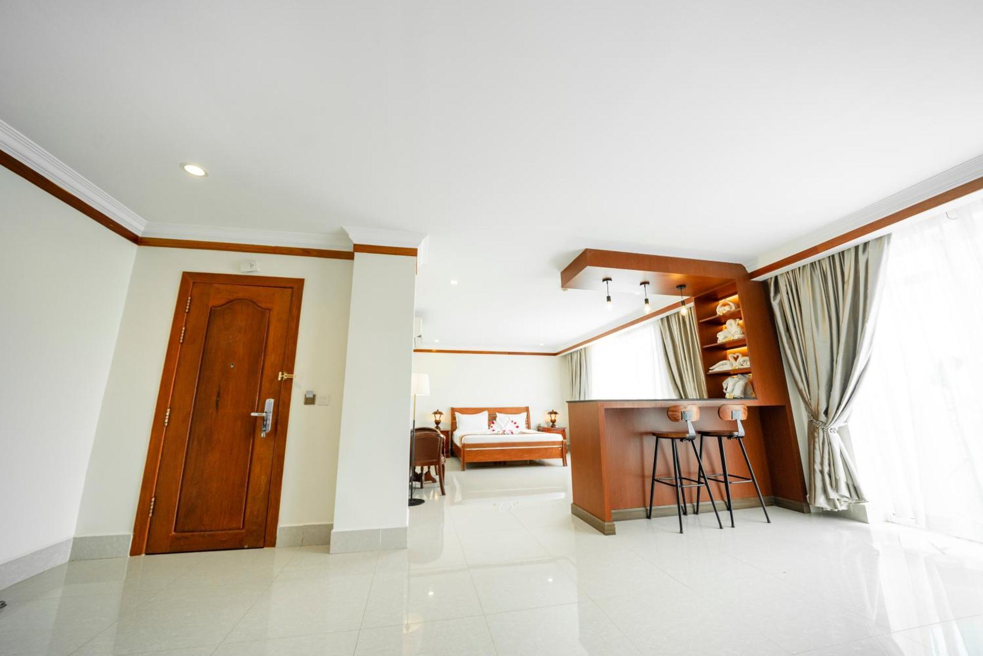 Pursat Riverside Hotel & Spa Екстер'єр фото