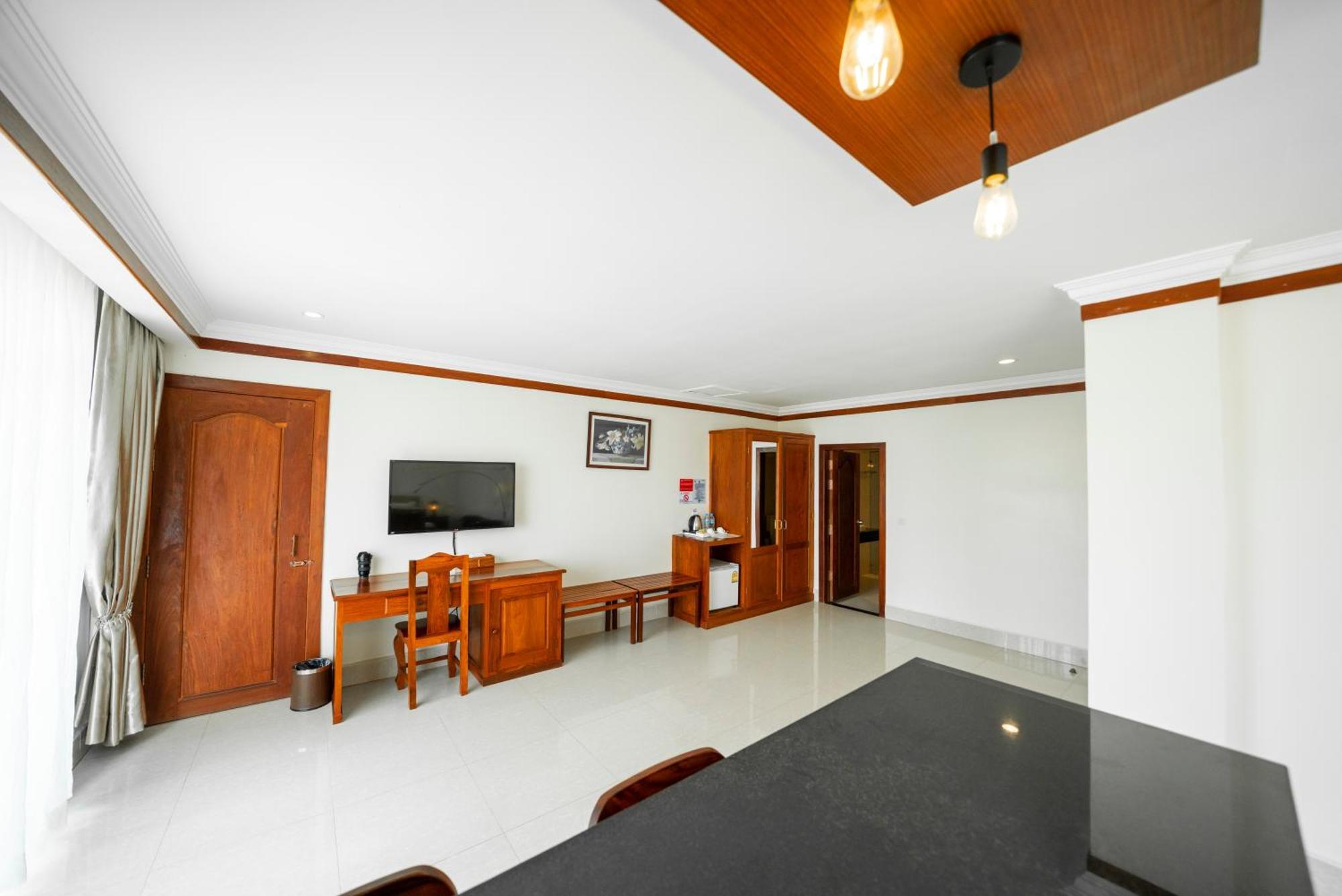 Pursat Riverside Hotel & Spa Екстер'єр фото