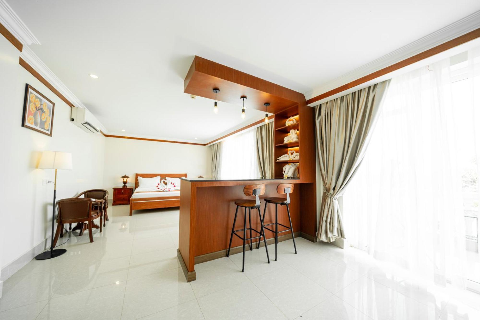 Pursat Riverside Hotel & Spa Екстер'єр фото