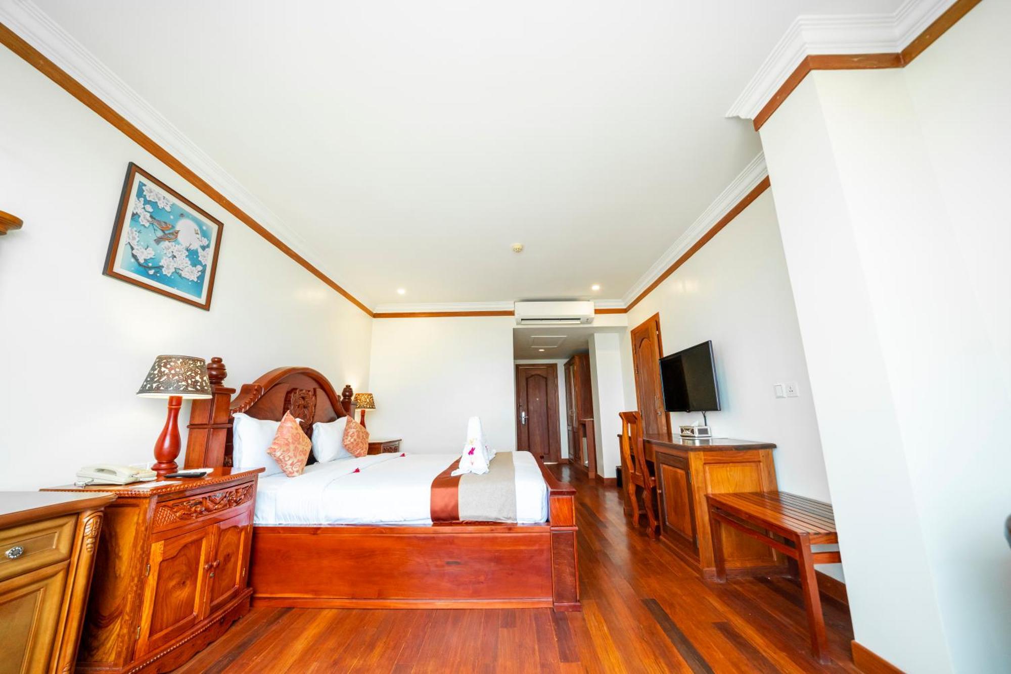 Pursat Riverside Hotel & Spa Екстер'єр фото