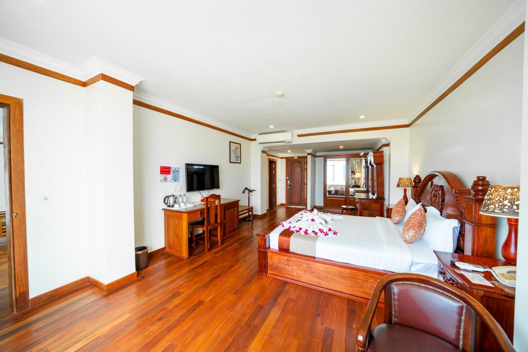Pursat Riverside Hotel & Spa Екстер'єр фото