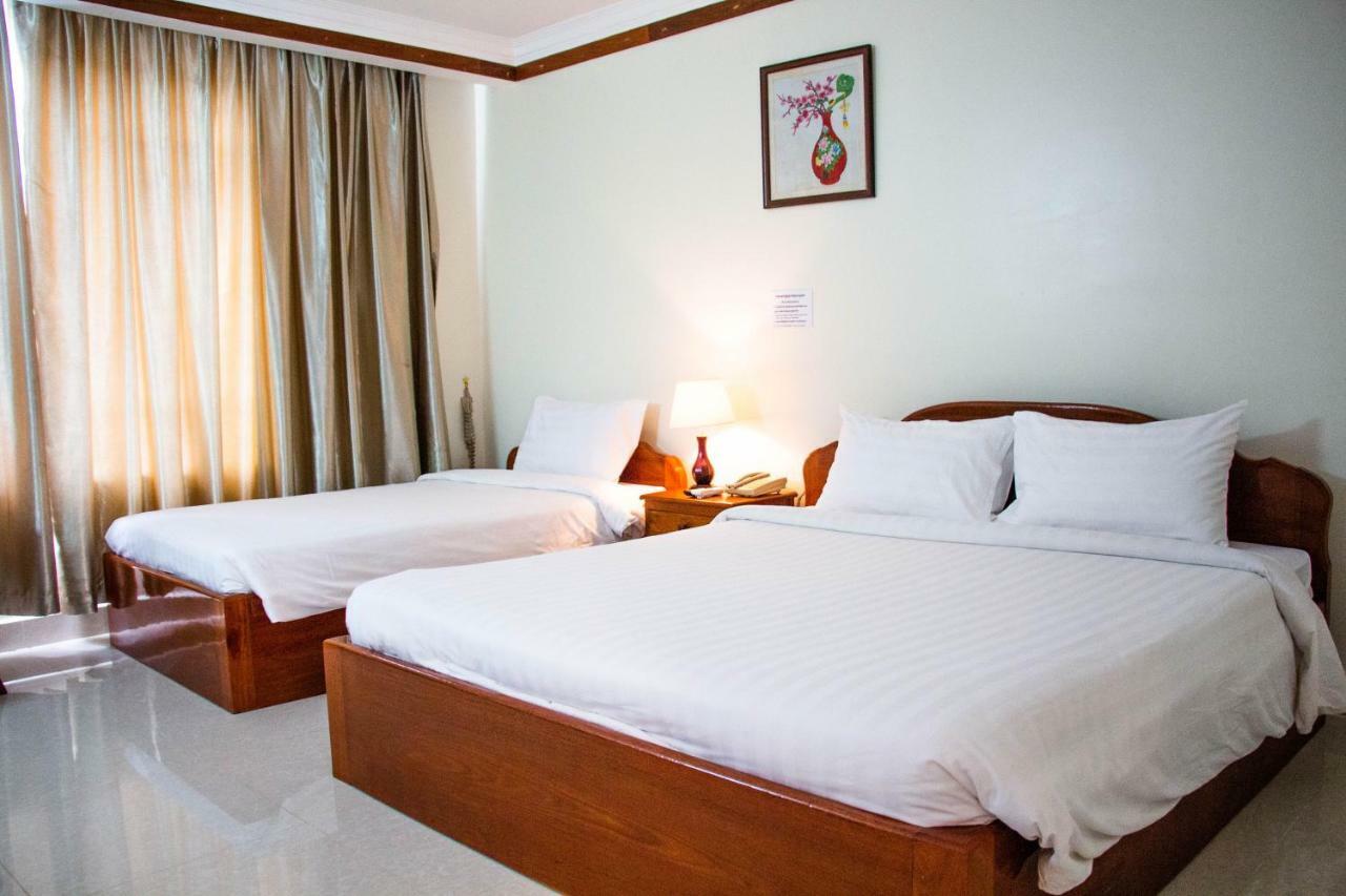 Pursat Riverside Hotel & Spa Екстер'єр фото